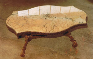 Plateau de table en marbre sur ferronnerie d'art